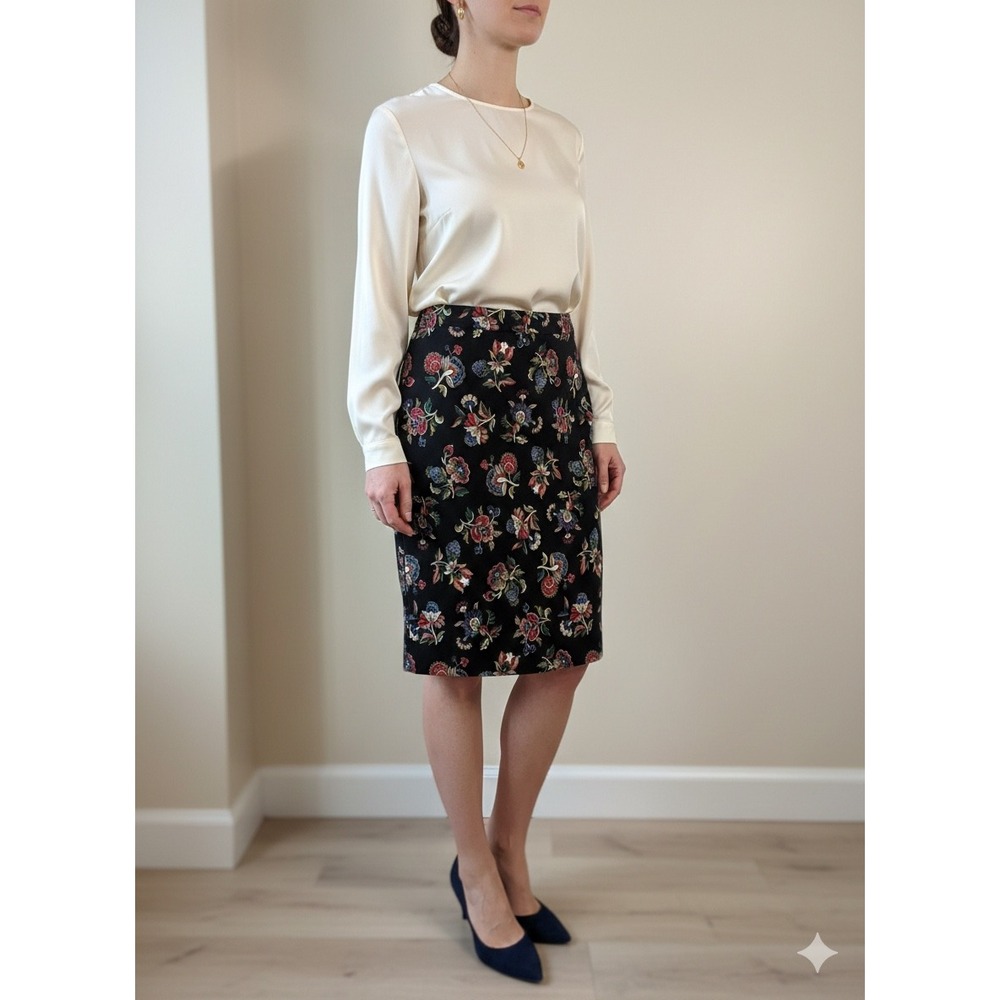 Ann Taylor Floral Pencil Skirt Black Multi Color‎ Textured Knee Length Size 10